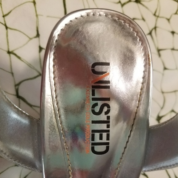 Unlisted silver heels size 10 - Picture 4 of 4